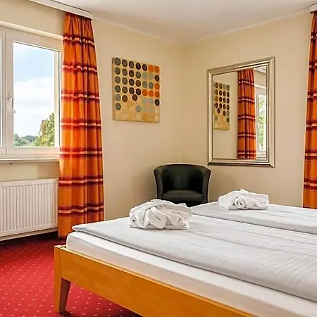 Leitner Hotel *